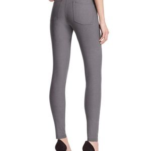 HUE Gray Jeggings